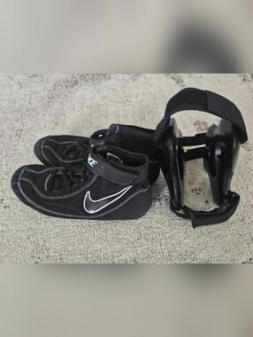 Nike Black Wrestling Shoes with Velcro Strap And Headgear
